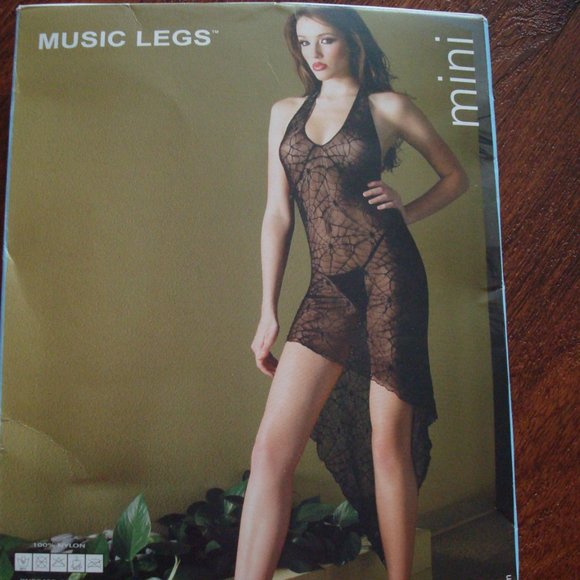 Music Legs Spider web bare back dress NWT - Picture 4 of 4